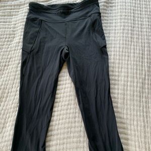 Lululemon legging with pockets - hardly worn